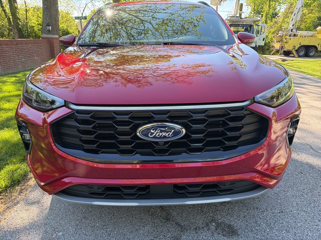 Used 2023 Ford Escape ST-Line Elite AWD/4WD image 10