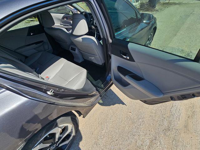 Used 2016 Honda Accord EX-L image 16