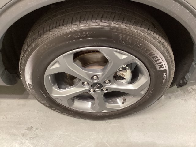 Used 2025 Ford Escape ST-Line Select AWD/4WD image 35