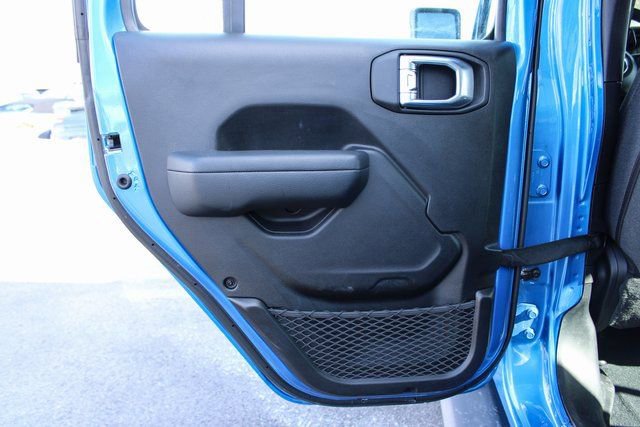 Used 2025 Jeep Wrangler Sport image 30