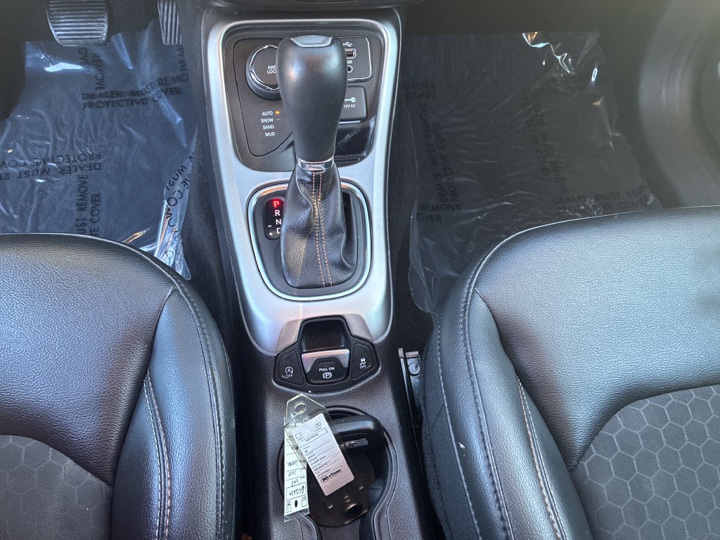 Used 2018 Jeep Compass Latitude w/ Popular Equipment Group AWD/4WD image 17