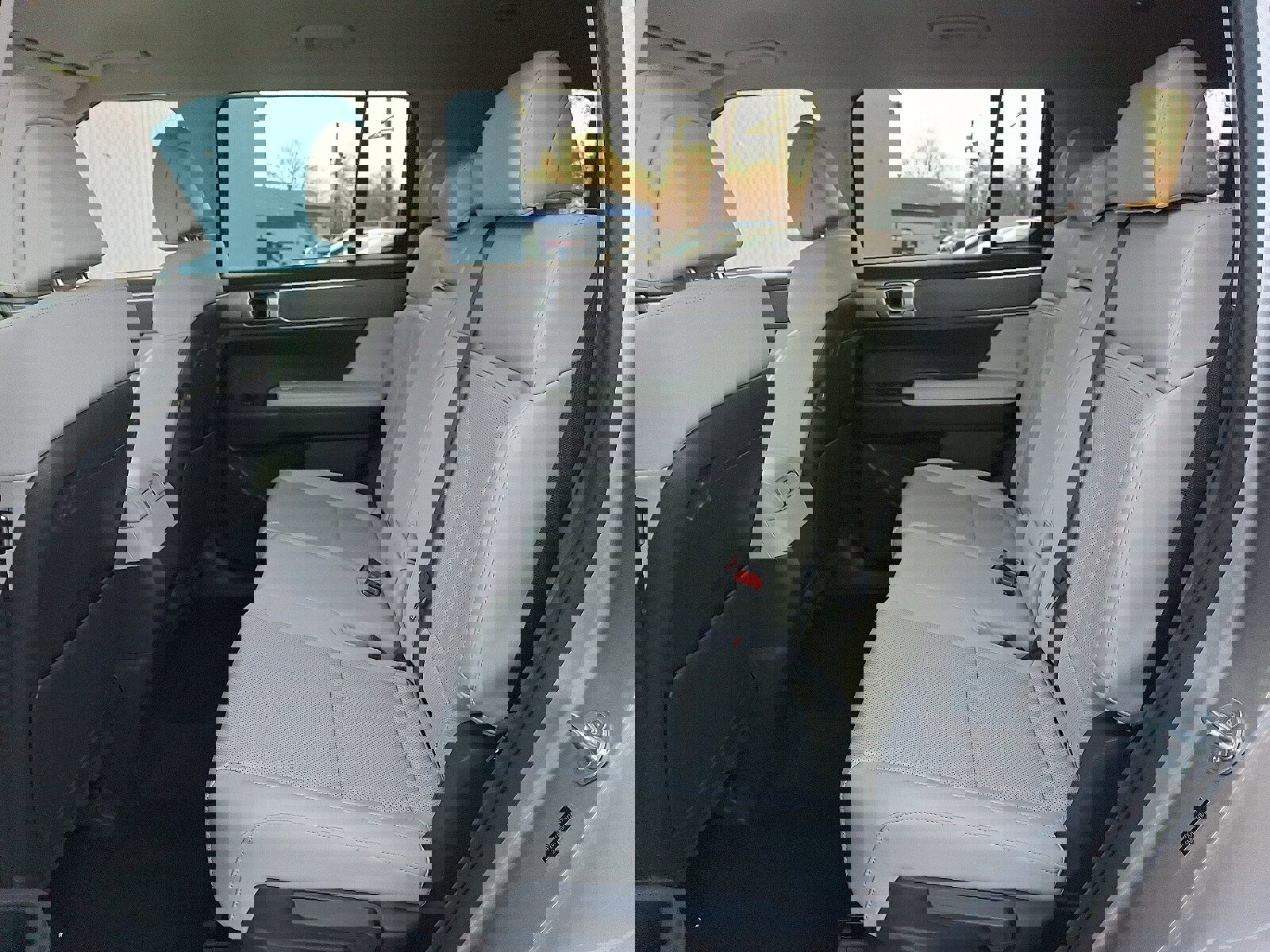 Used 2025 Hyundai Santa Fe SEL image 11