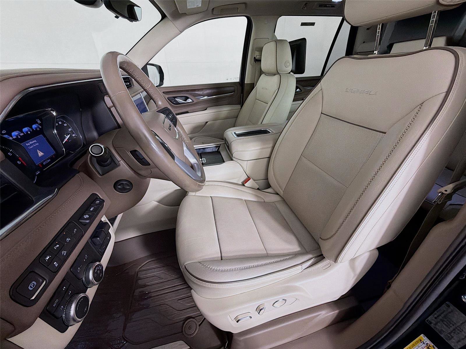 Used 2021 GMC Yukon Denali w/ Denali Ultimate Package image 11