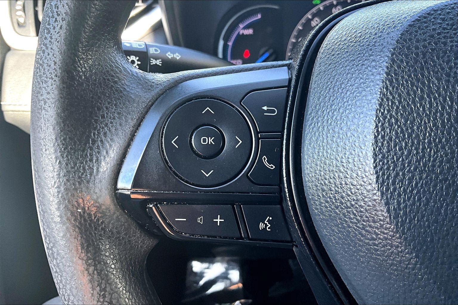Used 2023 Toyota RAV4 XLE w/ Convenience Package AWD/4WD image 17