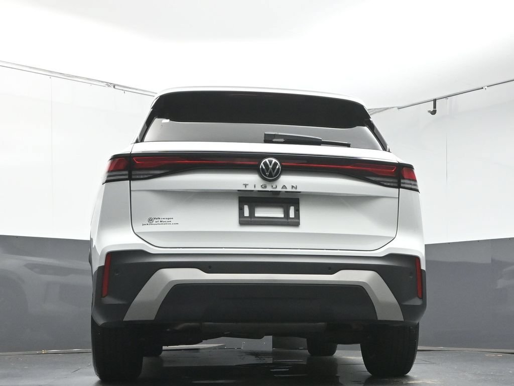 Used 2025 Volkswagen Tiguan S FWD image 37