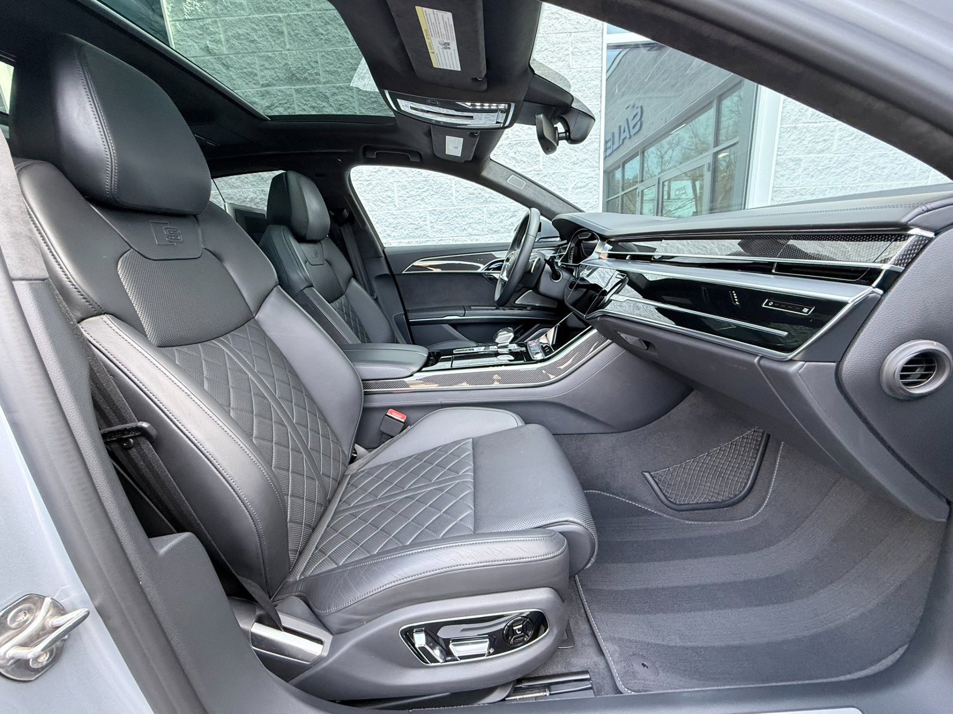 Used 2020 Audi S8 L image 60