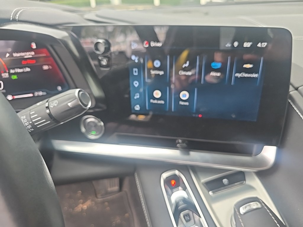 Used 2025 Chevrolet Corvette Z06 RWD image 6