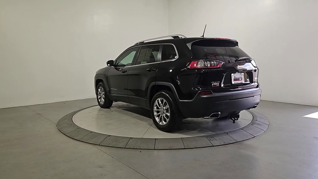 Used 2021 Jeep Cherokee Latitude Lux w/ Mopar Interior Package AWD/4WD image 3
