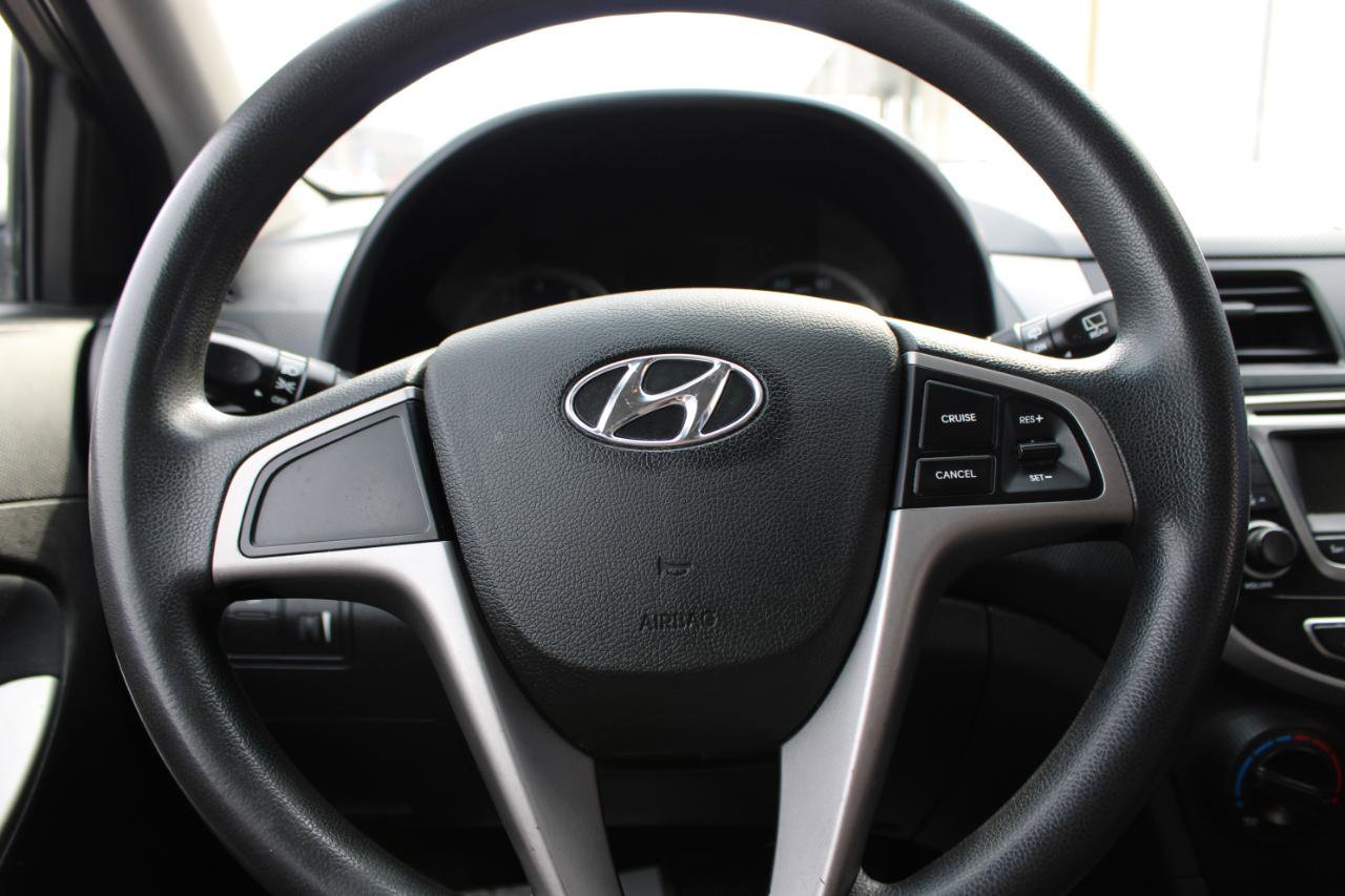 Used 2017 Hyundai Accent SE FWD image 16