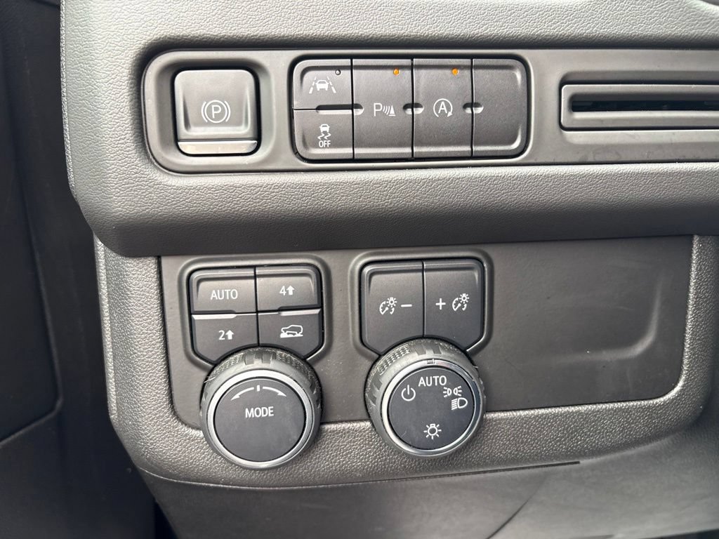 Used 2023 Chevrolet Tahoe RST AWD/4WD image 26