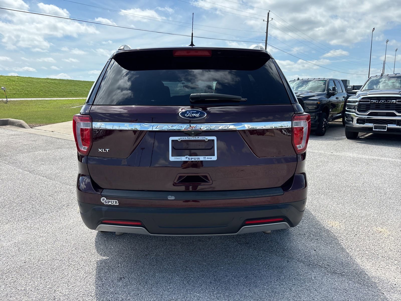 Used 2019 Ford Explorer XLT w/ Equipment Group 201A FWD image 5