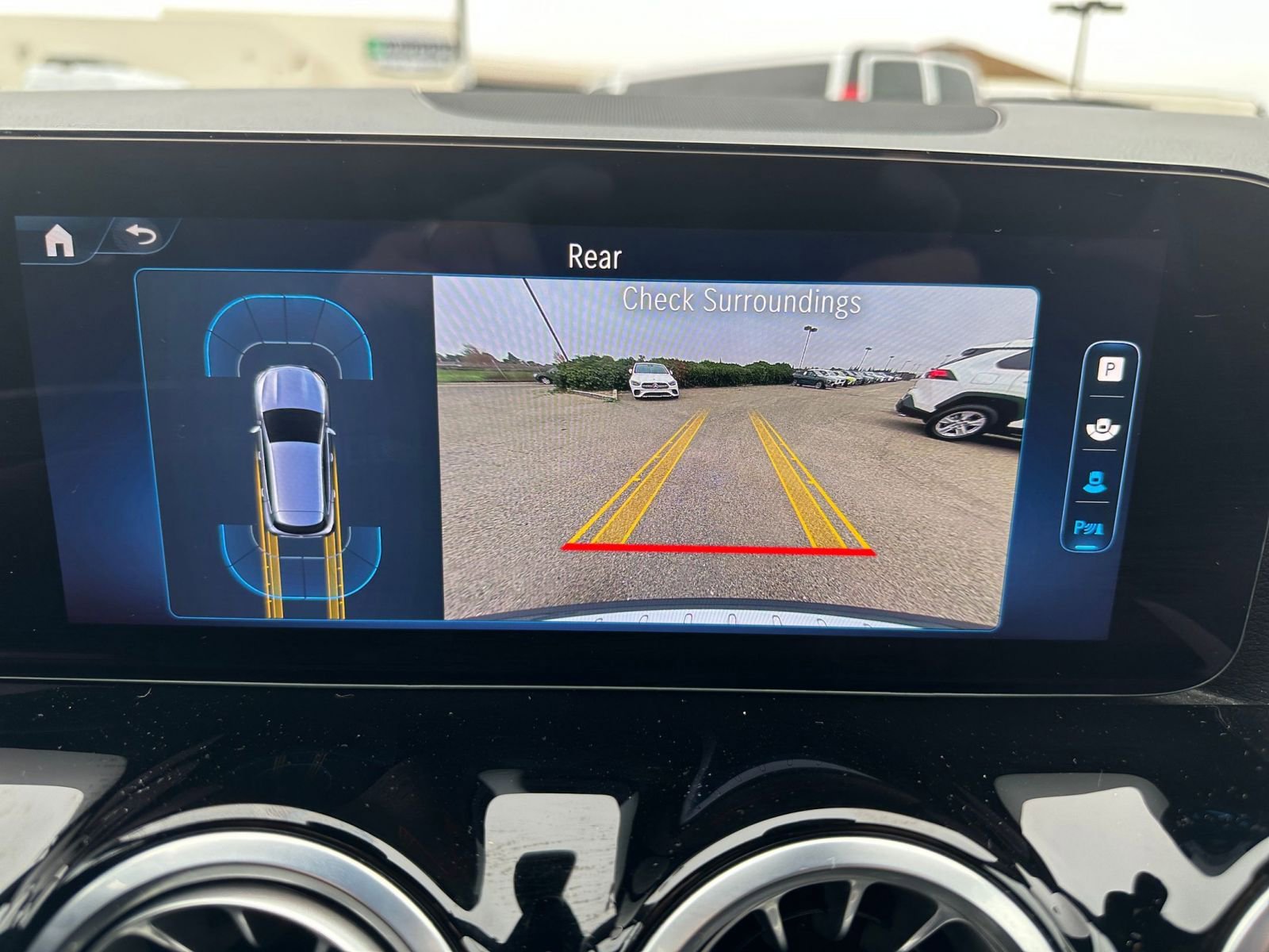 Used 2025 Mercedes-Benz GLA 250 4MATIC image 17