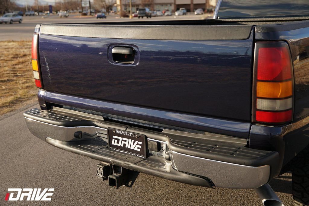 Used 2007 GMC Sierra 3500 SLT w/ Skid Plate Package image 10