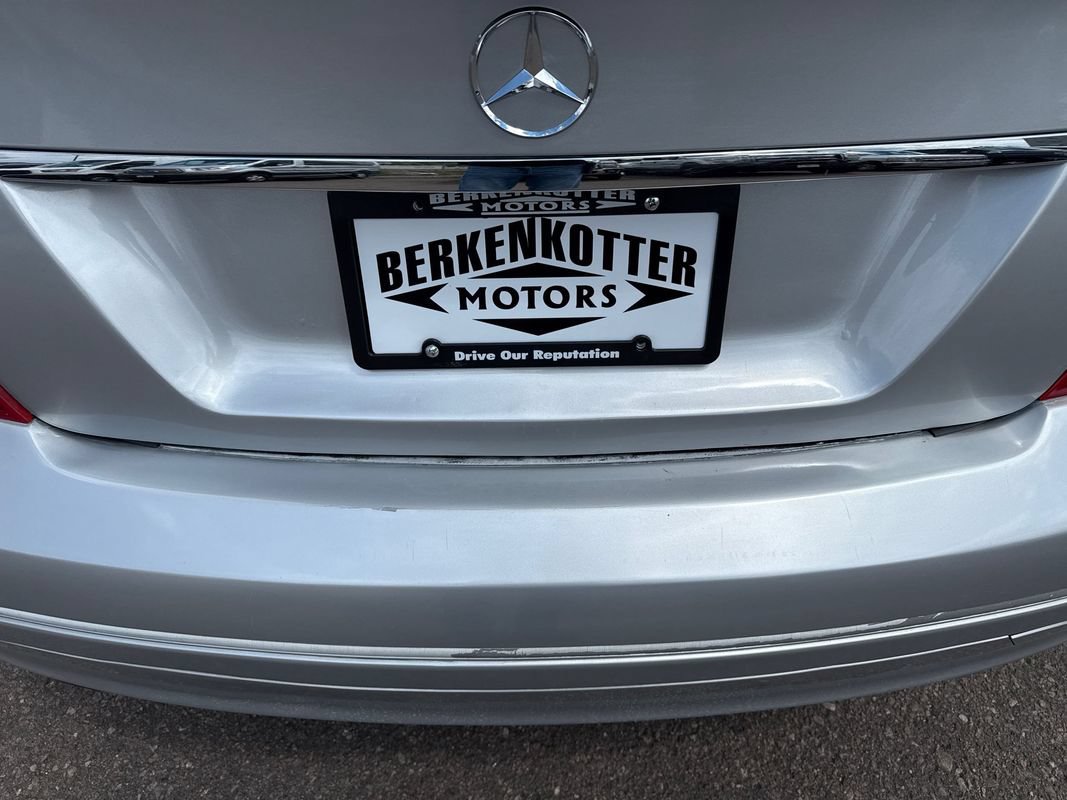 Used 2009 Mercedes-Benz C 300 Sedan image 11