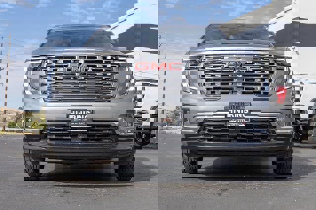 Used 2025 GMC Acadia Denali w/ LPO, Floor Liner Package image 30