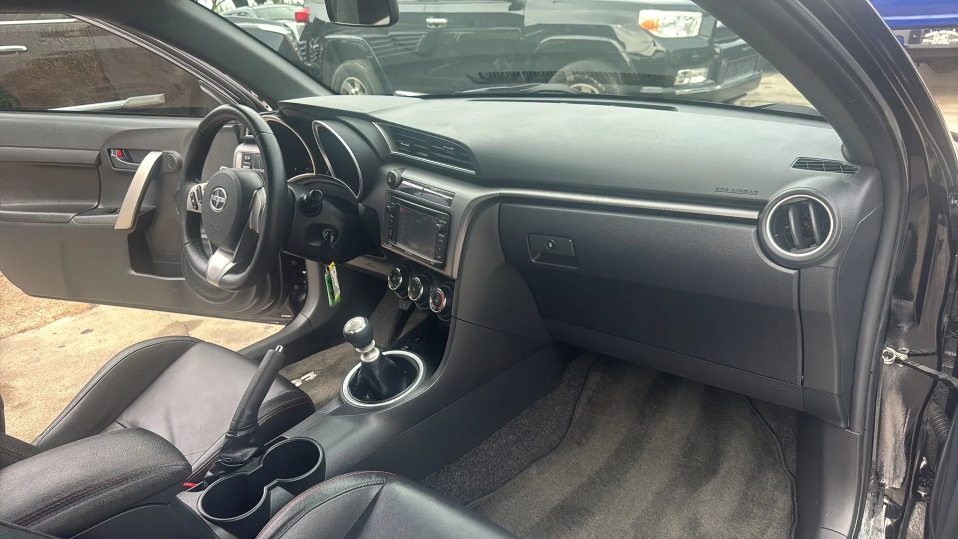 Used 2015 Scion tC FWD image 18