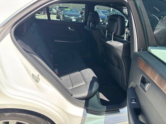 Used 2014 Mercedes-Benz E 250 BlueTEC Sedan image 54