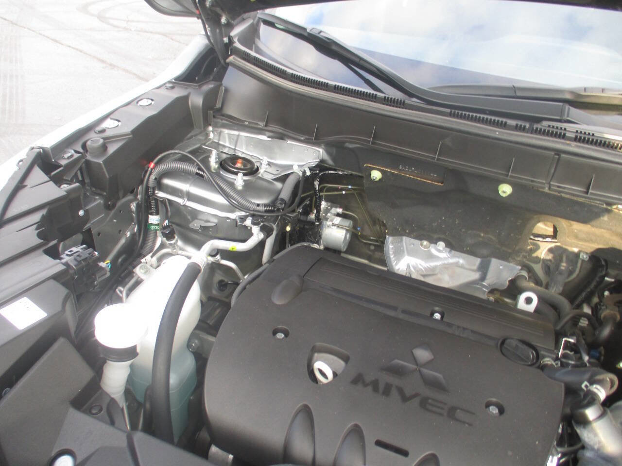 Used 2024 Mitsubishi Outlander Sport ES image 15