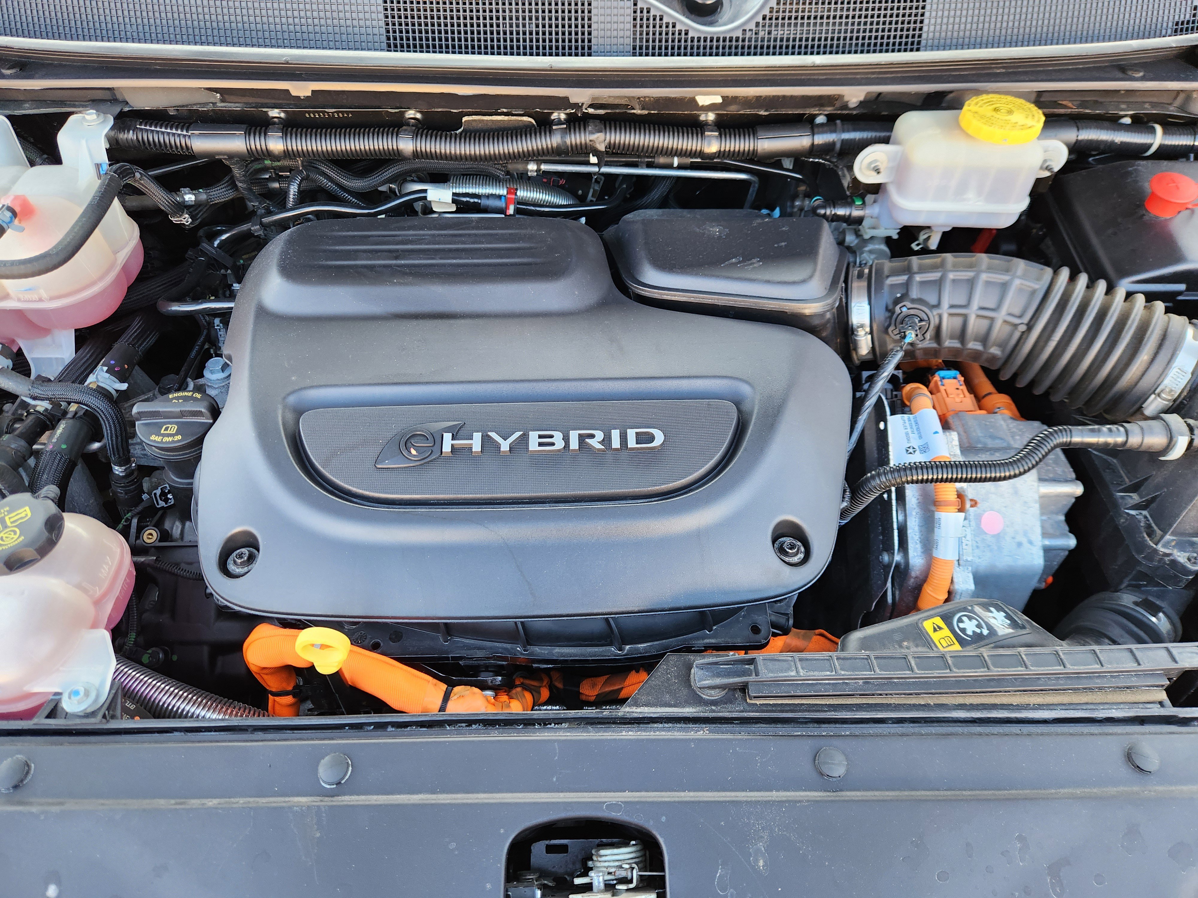 Used 2023 Chrysler Pacifica Touring-L image 18