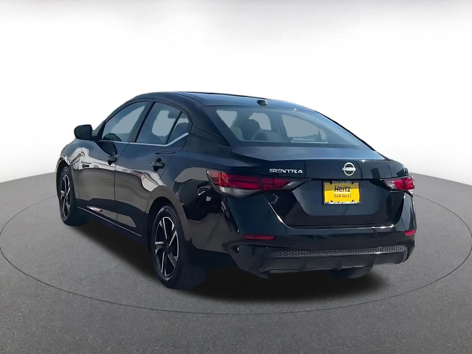 Used 2025 Nissan Sentra SV image 11