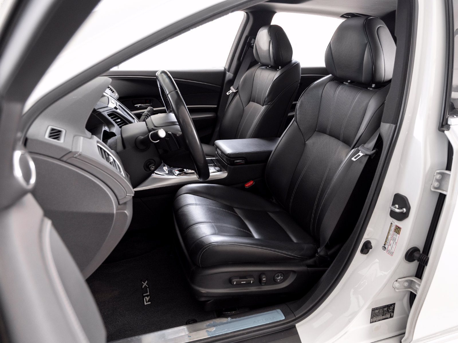 Used 2018 Acura RLX w/ Technology Package FWD image 10