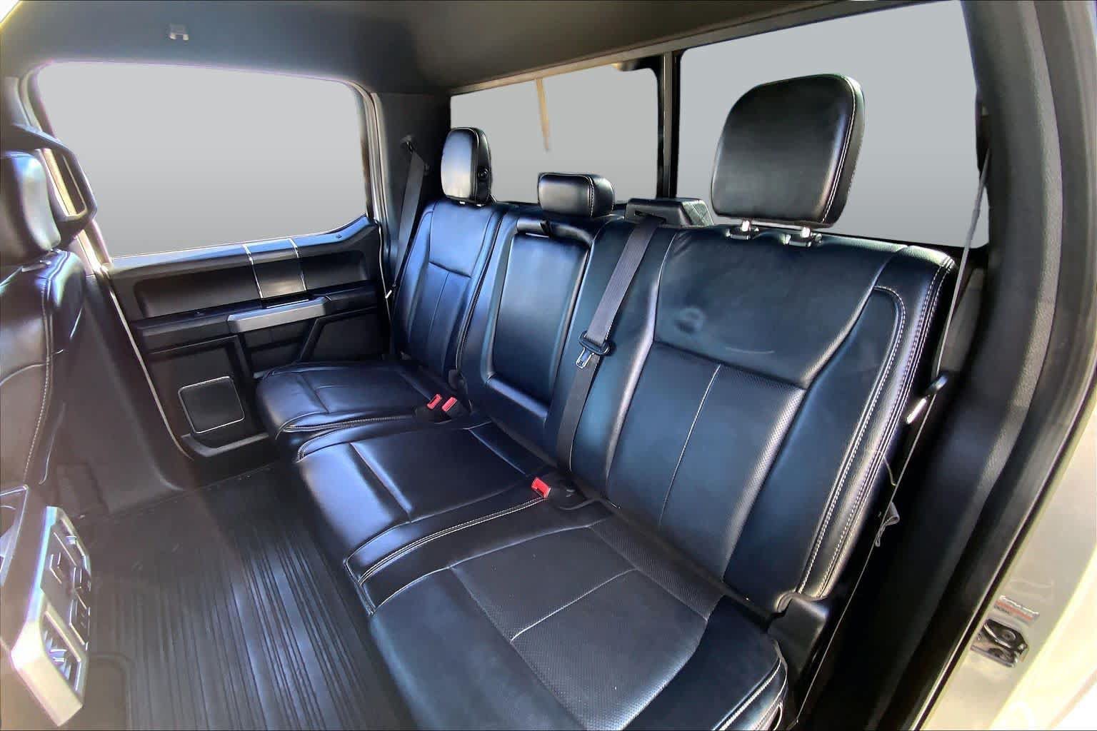 Used 2019 Ford F150 Lariat w/ Equipment Group 502A Luxury AWD/4WD image 21