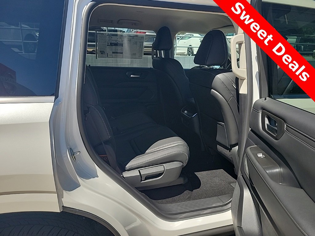 New 2026 Nissan Armada SV image 15