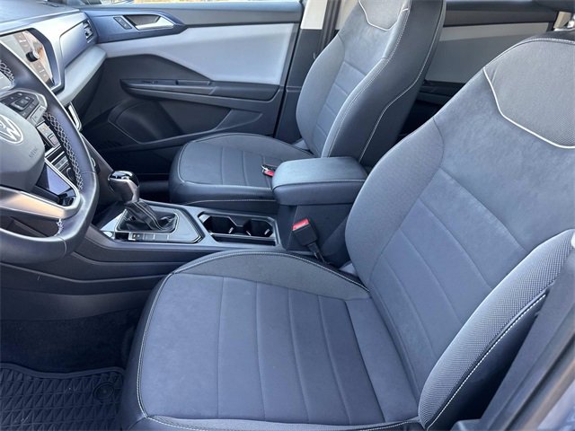 Used 2023 Volkswagen Taos SE w/ Panoramic Sunroof Package image 20