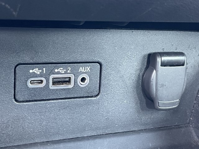 Used 2025 Nissan Altima 2.5 SV FWD image 19