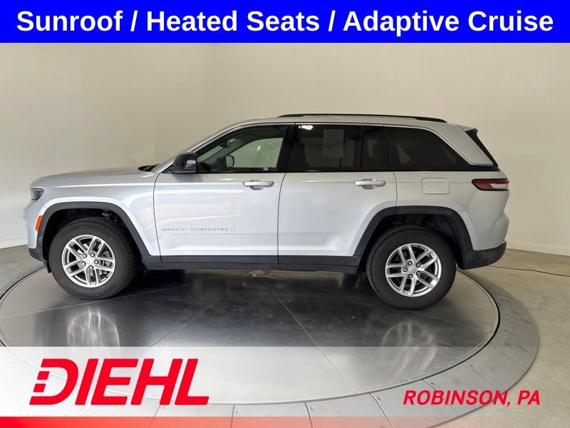 Used 2023 Jeep Grand Cherokee Laredo X AWD/4WD image 4