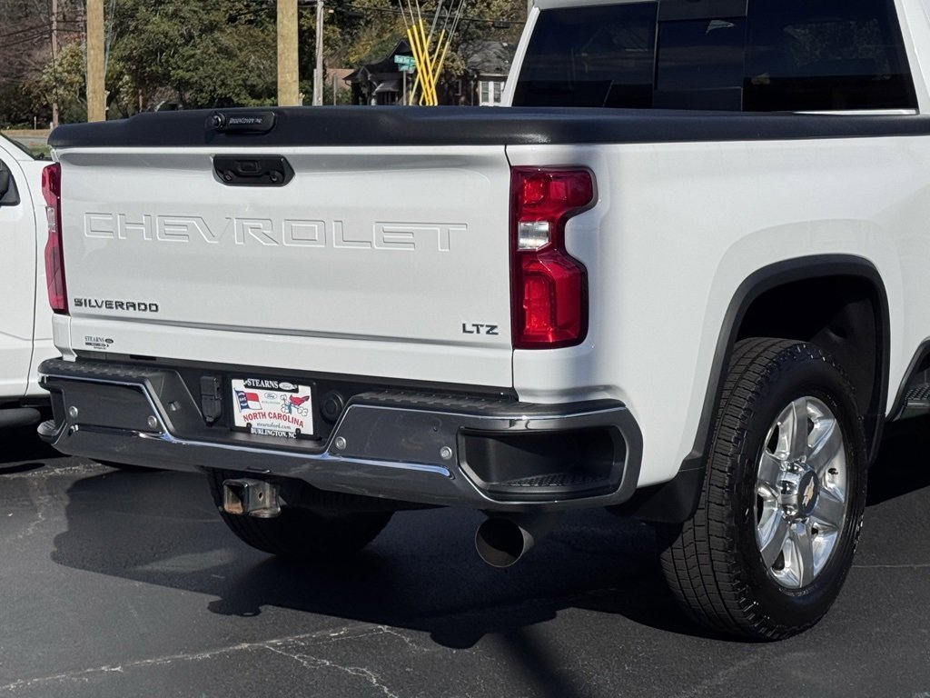 Used 2022 Chevrolet Silverado 2500 LTZ w/ LTZ Convenience Package image 46