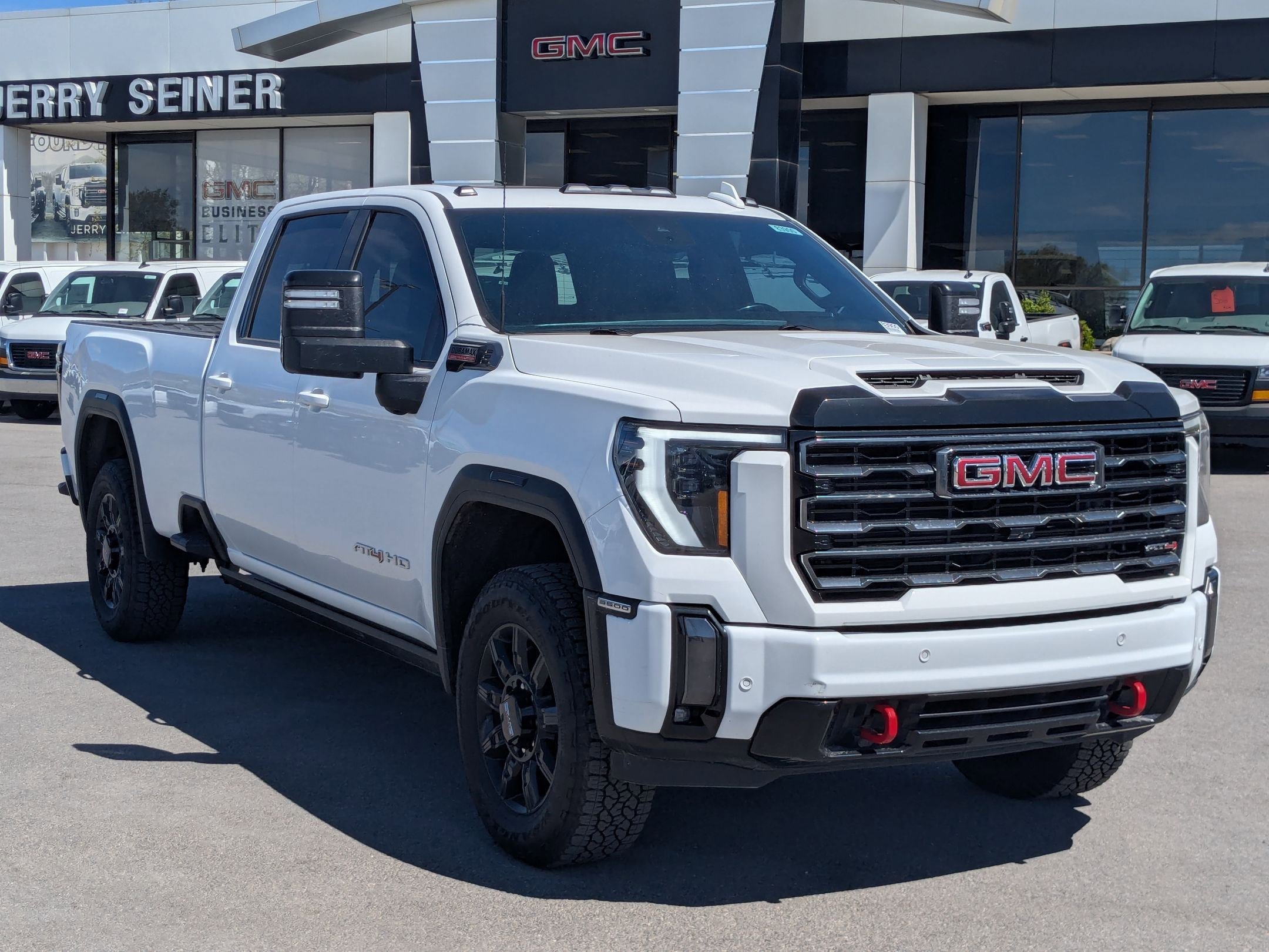 Used 2024 GMC Sierra 3500 AT4 w/ AT4 Premium Plus Package AWD/4WD image 7