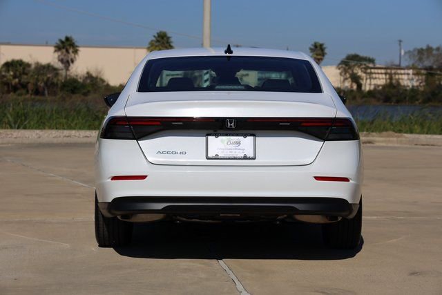 New 2025 Honda Accord SE image 7