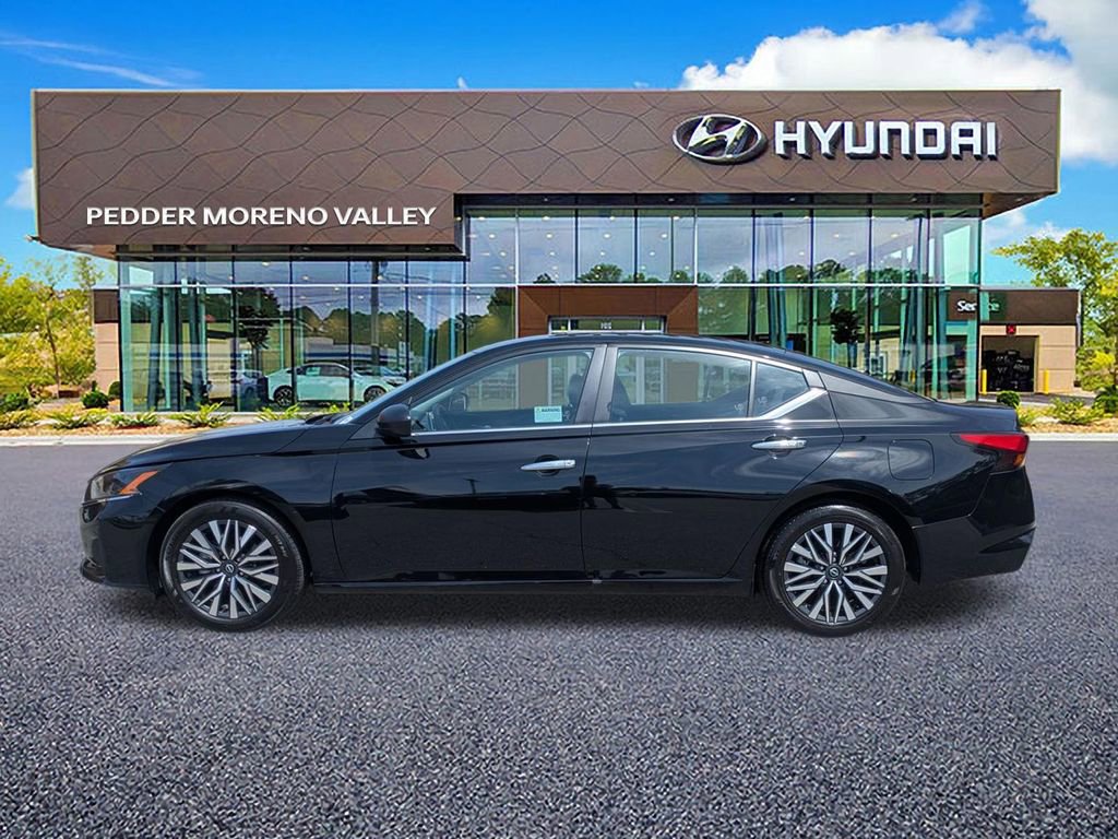 Used 2025 Nissan Altima 2.5 SV image 6