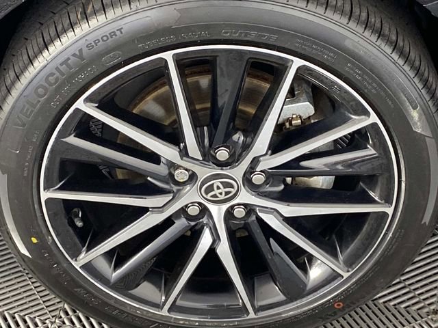 Used 2024 Toyota Camry SE w/ Cold Weather Package AWD/4WD image 31
