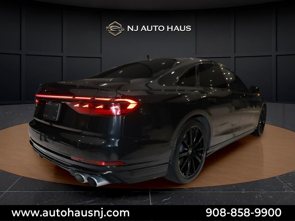 Used 2022 Audi S8 w/ S8 Executive Package image 7