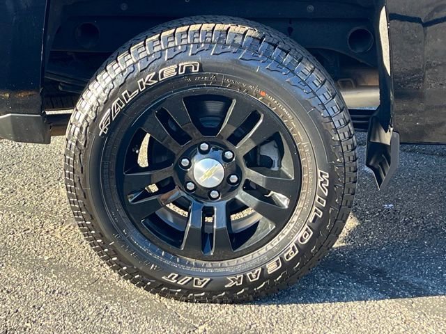 Used 2018 Chevrolet Silverado 1500 LT w/ All Star Edition image 10