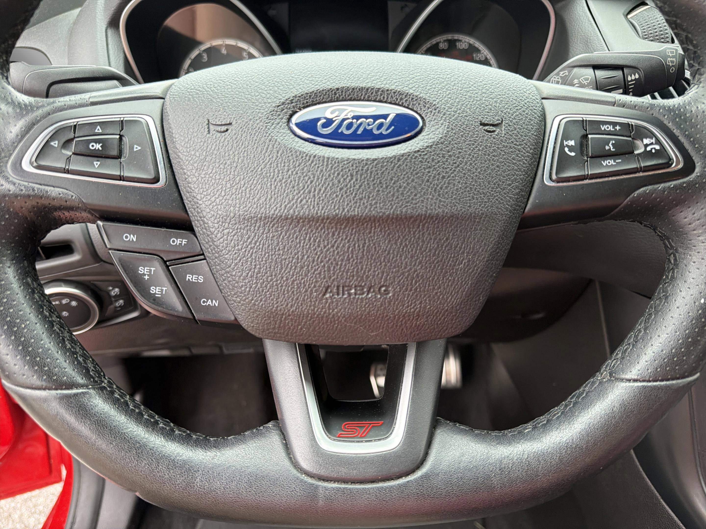 Used 2016 Ford Focus ST FWD image 14