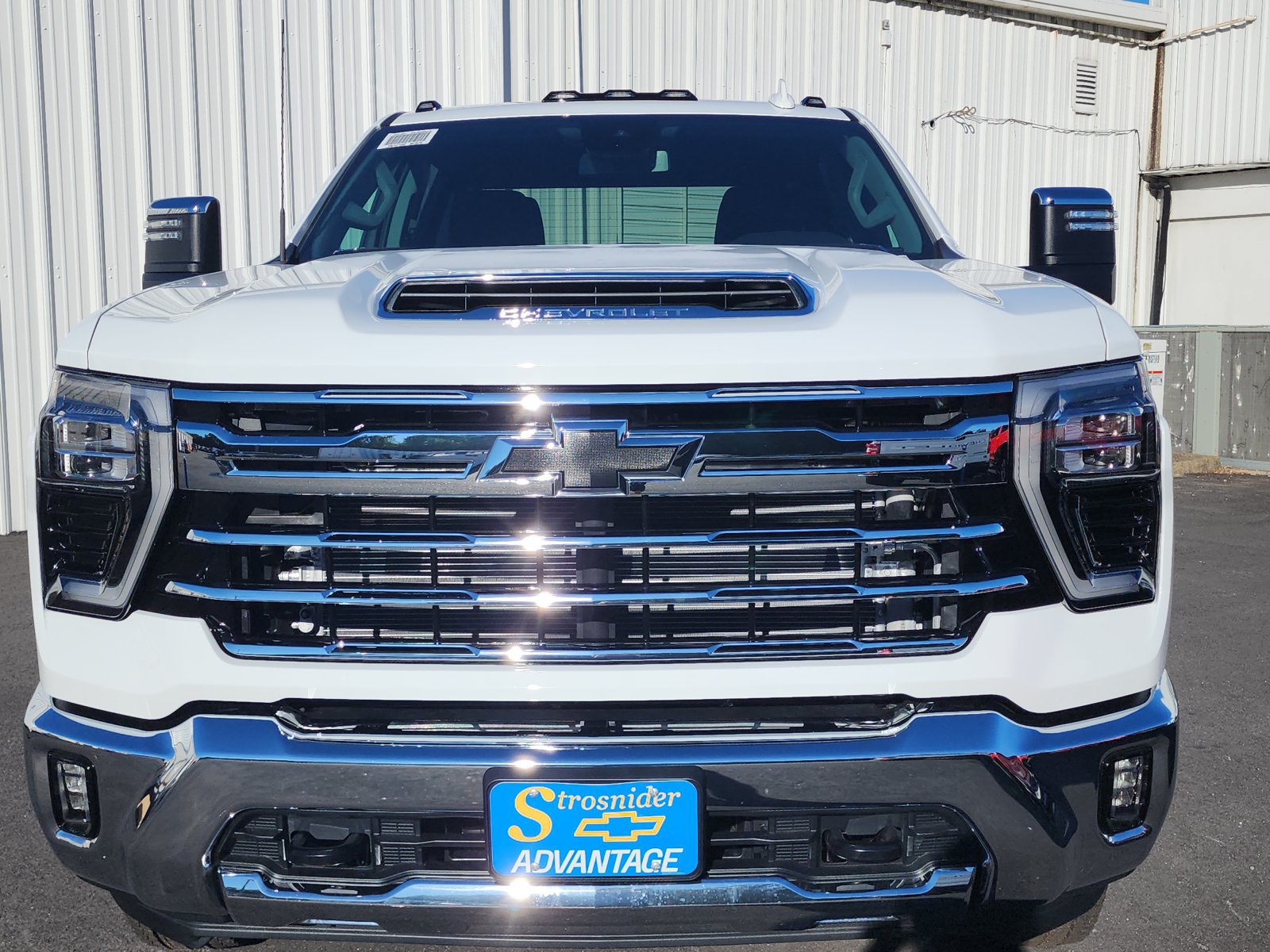 New 2026 Chevrolet Silverado 3500 LTZ w/ LTZ Convenience Package AWD/4WD image 8