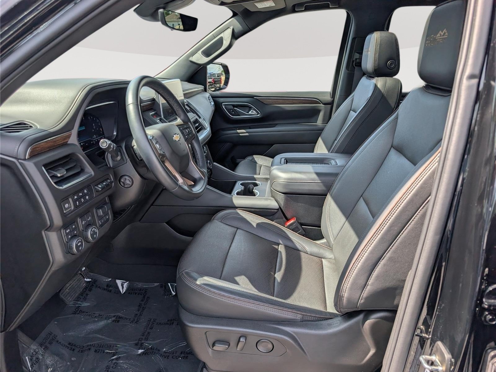 Used 2024 Chevrolet Suburban High Country AWD/4WD image 21