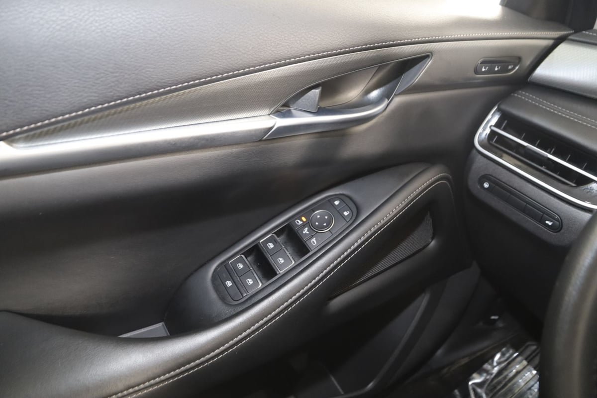 Used 2025 INFINITI QX60 Luxe AWD/4WD image 31