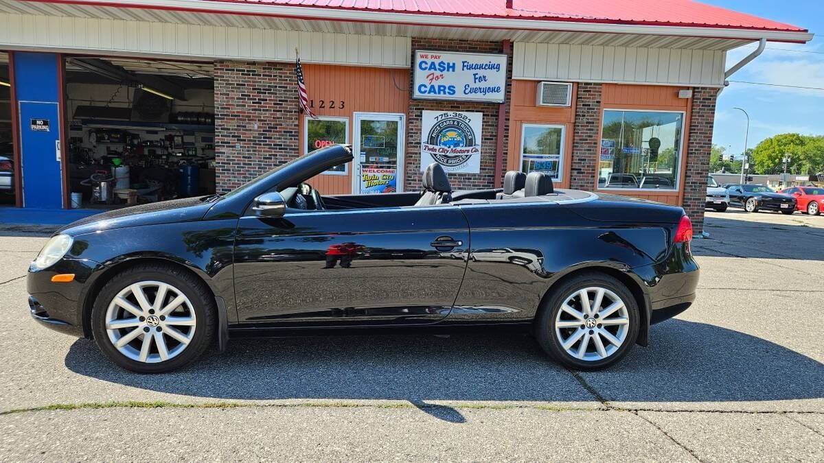 Used 2011 Volkswagen Eos Komfort FWD image 7