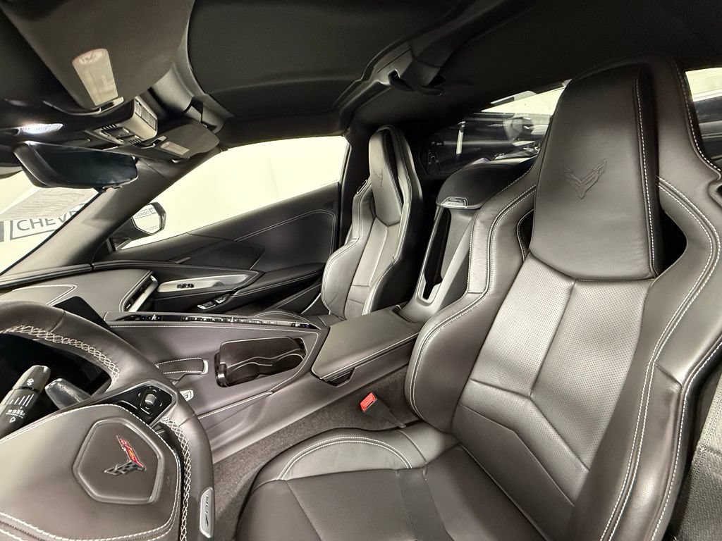 Used 2025 Chevrolet Corvette Z06 RWD image 29