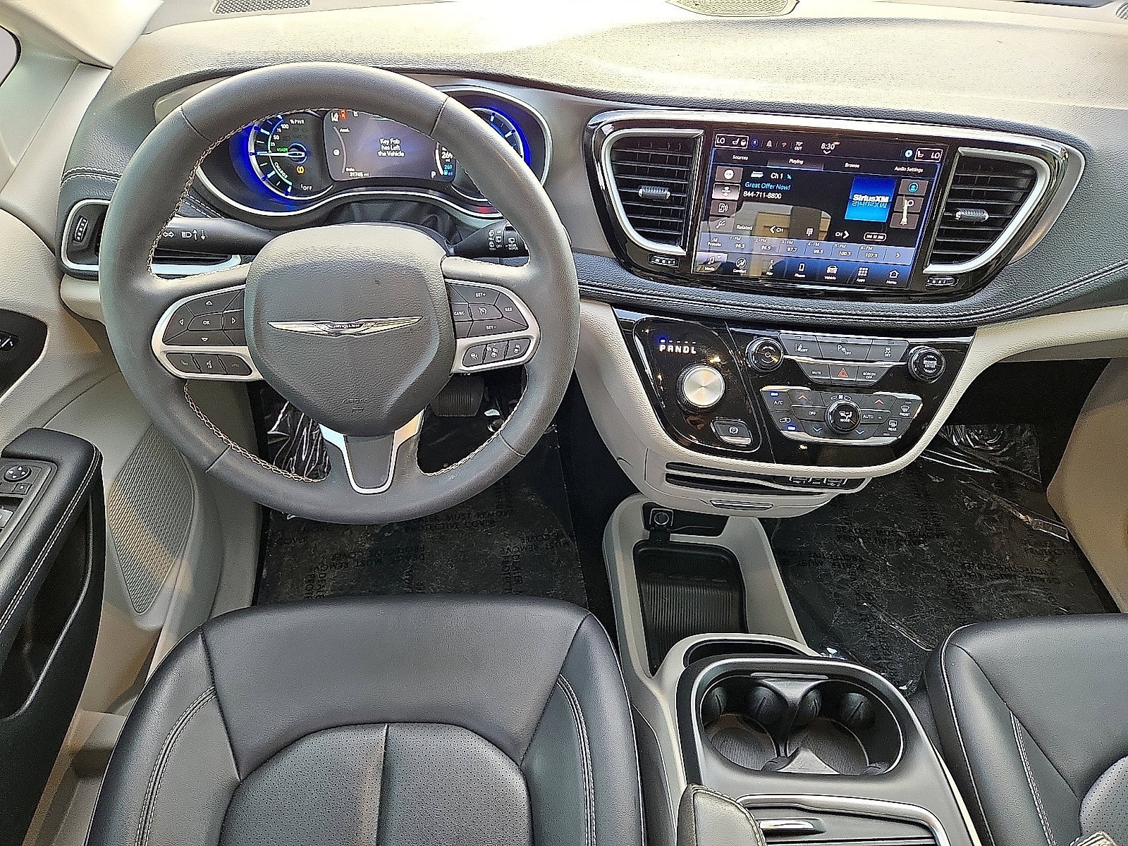 Used 2024 Chrysler Pacifica Limited FWD image 19