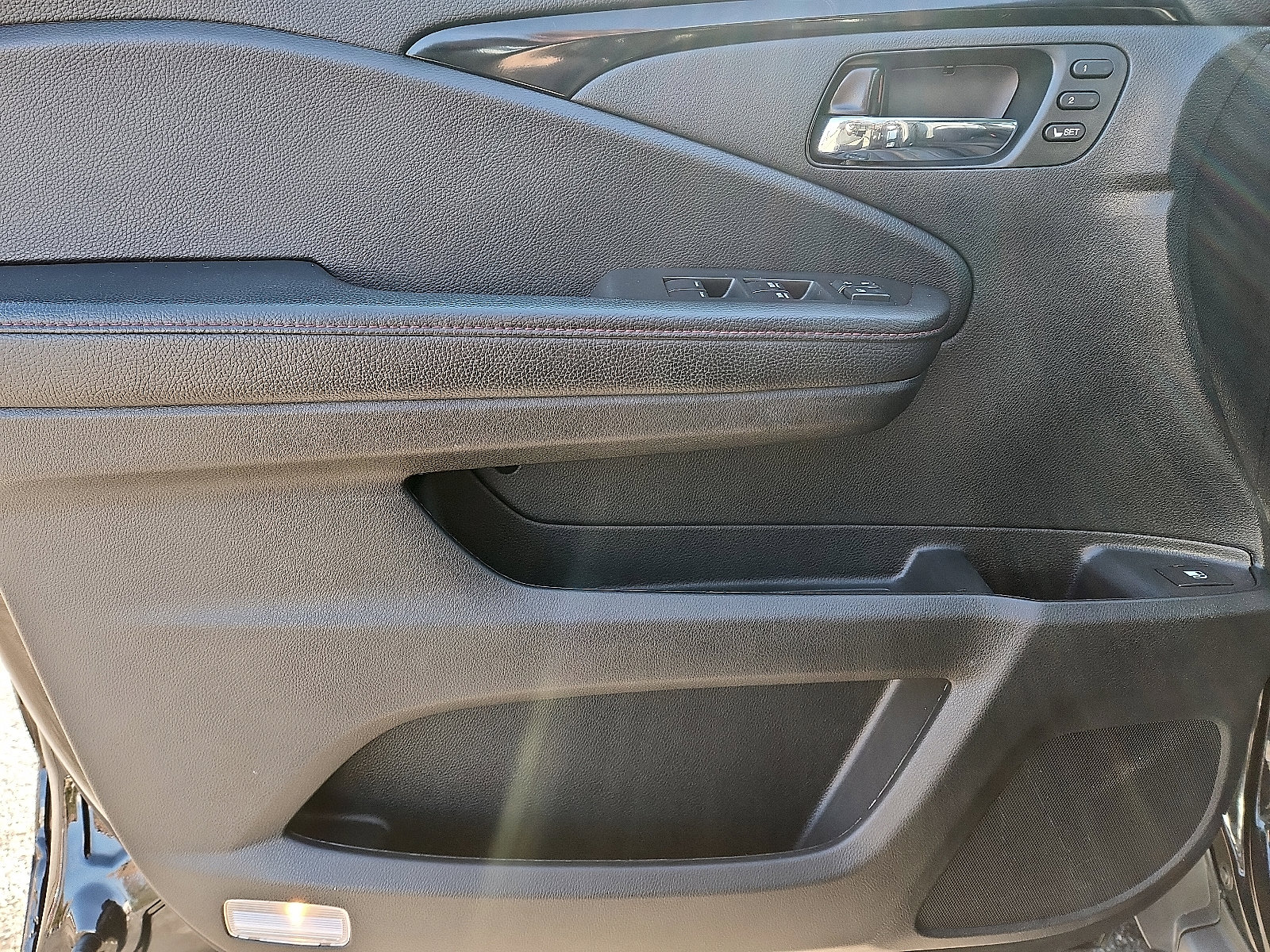 Used 2024 Honda Ridgeline Black Edition image 13