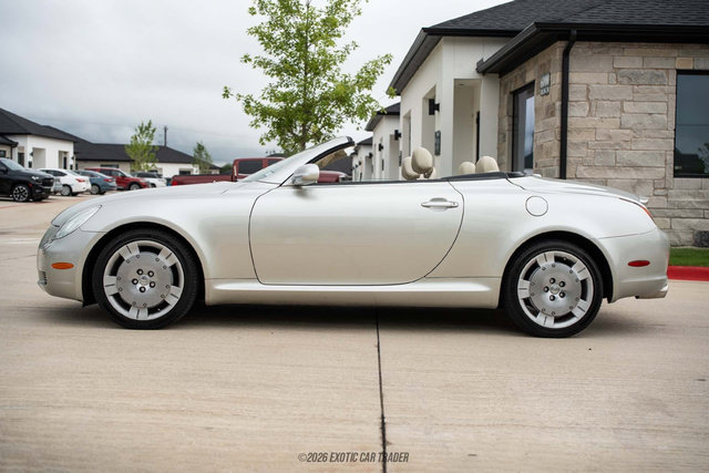 Used 2003 Lexus SC 430 Convertible RWD image 3
