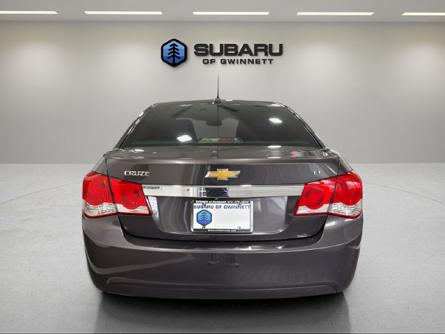 Used 2016 Chevrolet Cruze LT w/ Technology Package FWD image 4