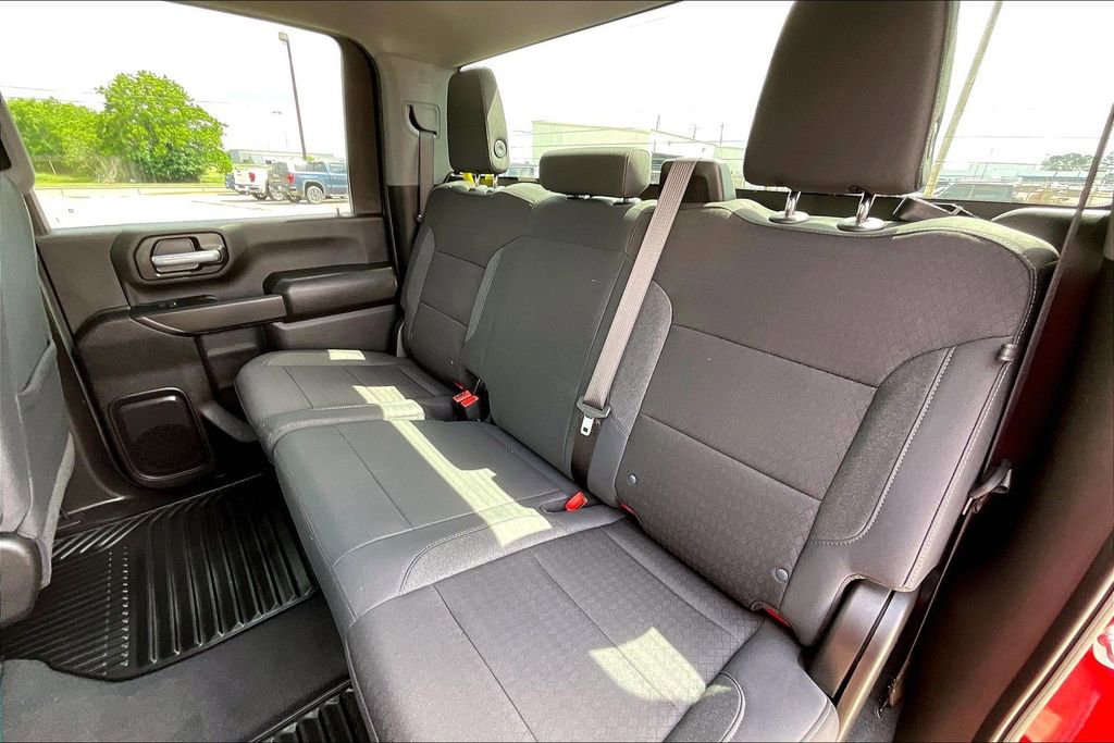 Used 2025 Chevrolet Silverado 2500 Custom w/ Custom Value Package AWD/4WD image 19