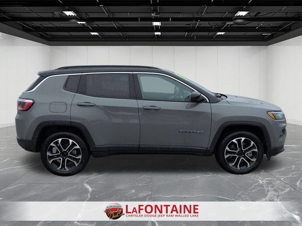 Used 2023 Jeep Compass Limited image 6
