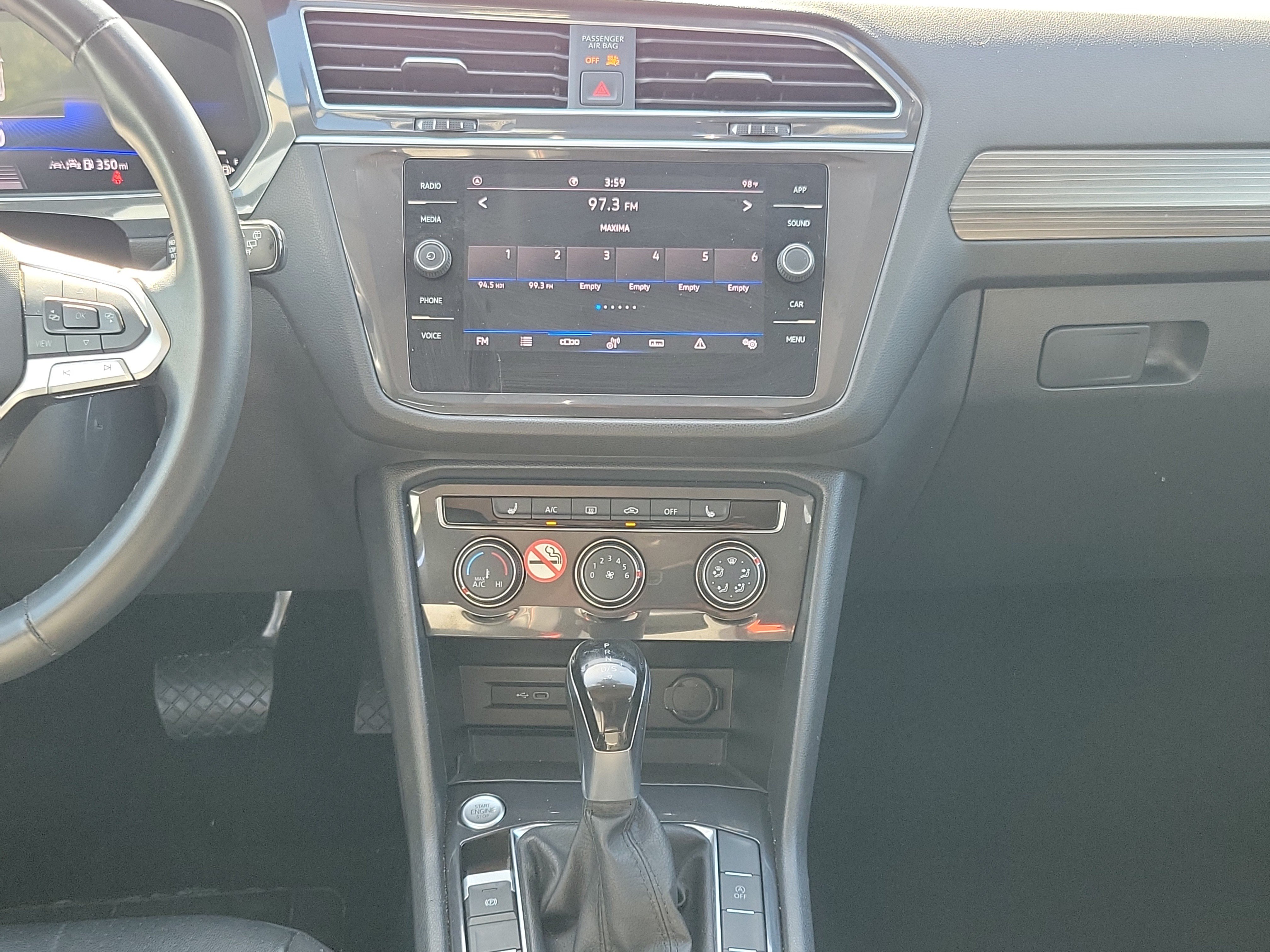 Used 2024 Volkswagen Tiguan SE FWD image 19